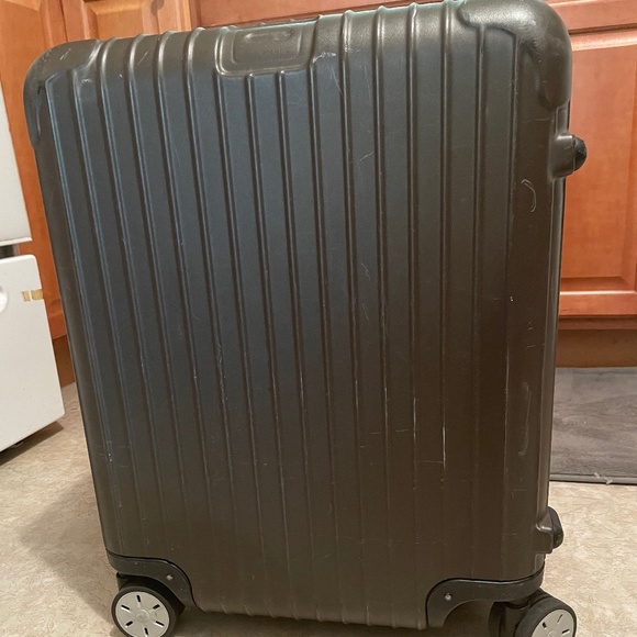 Rimowa Carryon Suitcase - Picture 1 of 4
